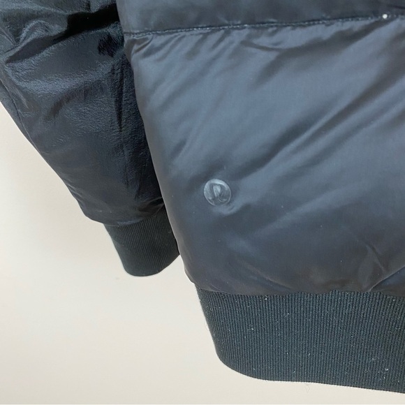 Lululemon Roam Far Wool Reversible Puffer Bomber Black/Heathered Black - Picture 10 of 15